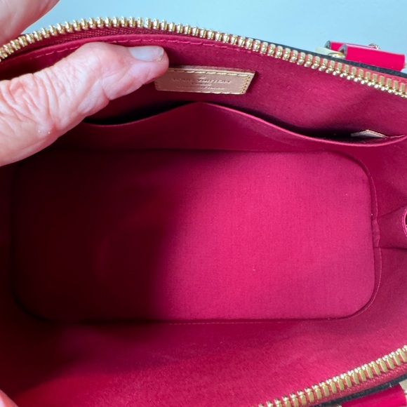 DO NOT BUY THIS BAG IS SOLD - Picture 13 of 14